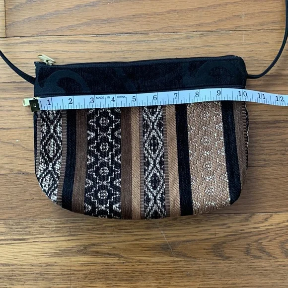 👜 Danny K of Beverly Hills brown/black fabric purse with adjustable strap. - Picture 9 of 11